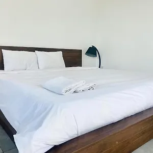 Hostel Light House 