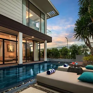 Wyndham Grand Kn Paradise Vietnam